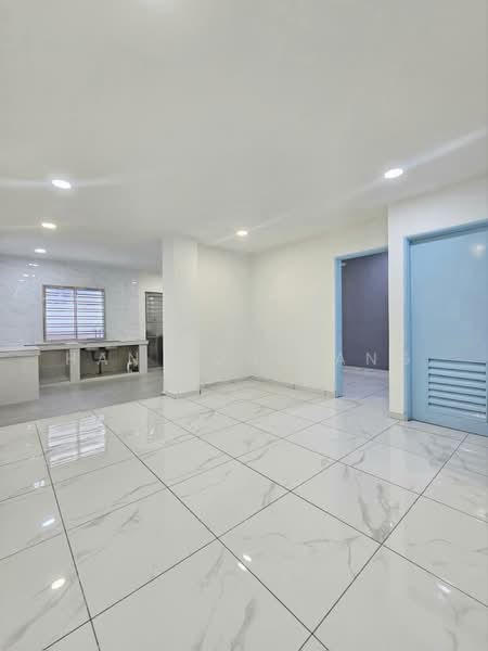 2-storey Terraced House for Sale in Taman Desa Cemerlang (Ulu Tiram) - Han Yong Ang - Kitchen - PropertyGuru.com.my