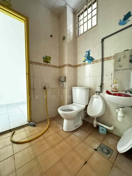 2.5-storey Terraced House for Sale in Bandar Puteri Puchong (Puchong) - Jayden Lee - Bathroom - PropertyGuru.com.my