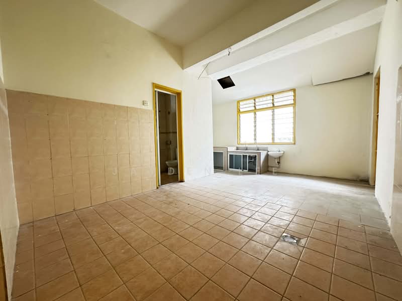 2.5-storey Terraced House for Sale in Bandar Puteri Puchong (Puchong) - Jayden Lee - Kitchen - PropertyGuru.com.my