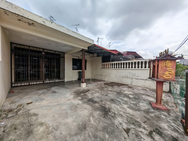 Rumah Teres 1 Tingkat untuk Disewa di Taman Johor Jaya (Johor Bahru) - Eugene Khoo - PropertyGuru.com.my
