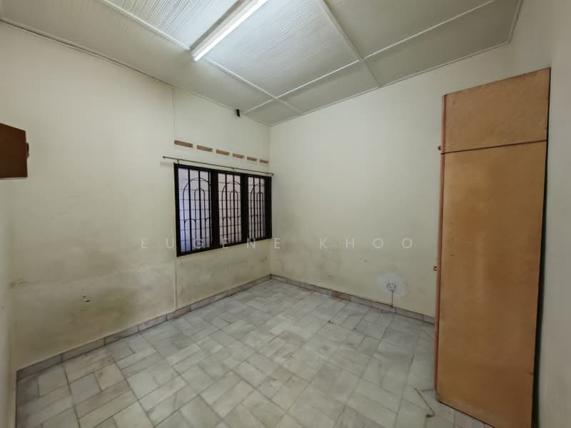 Rumah Teres 1 Tingkat untuk Disewa di Taman Johor Jaya (Johor Bahru) - Eugene Khoo - PropertyGuru.com.my