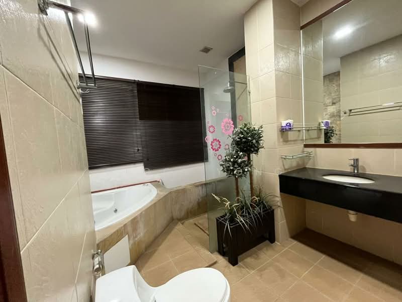 Rumah Teres 2 Tingkat untuk Dijual di Bukit Rahman Putra (Sungai Buloh) - Peggy Yong - Bathroom - PropertyGuru.com.my