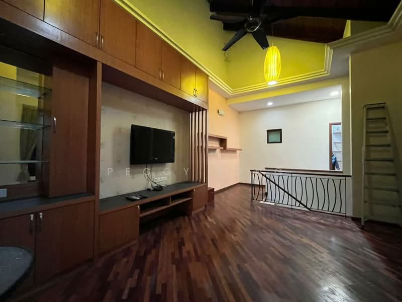 Rumah Teres 2 Tingkat untuk Dijual di Bukit Rahman Putra (Sungai Buloh) - Peggy Yong - Living Room - PropertyGuru.com.my