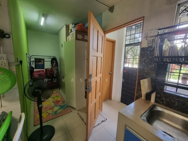 2-storey Terraced House for Sale in Taman Seri Bahagia (Cheras) - Nurashekin . - Kitchen - PropertyGuru.com.my