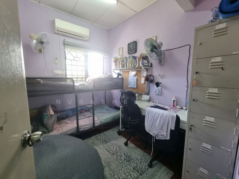 2-storey Terraced House for Sale in Taman Seri Bahagia (Cheras) - Nurashekin . - Bedroom - PropertyGuru.com.my