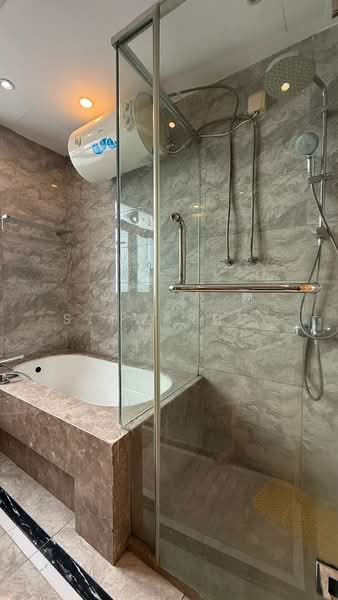 Servis Apartment untuk Disewa di R&F Princess Cove Phase 1 - Steward . - Bathroom - PropertyGuru.com.my