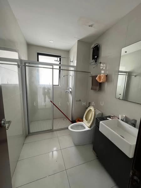 Condominium for Rent at Royal Strand @ Country Garden Danga Bay - Emily Hau - Bathroom - PropertyGuru.com.my