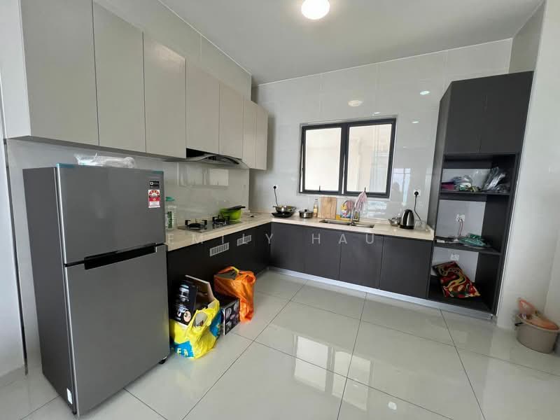 Condominium for Rent at Royal Strand @ Country Garden Danga Bay - Emily Hau - Kitchen - PropertyGuru.com.my