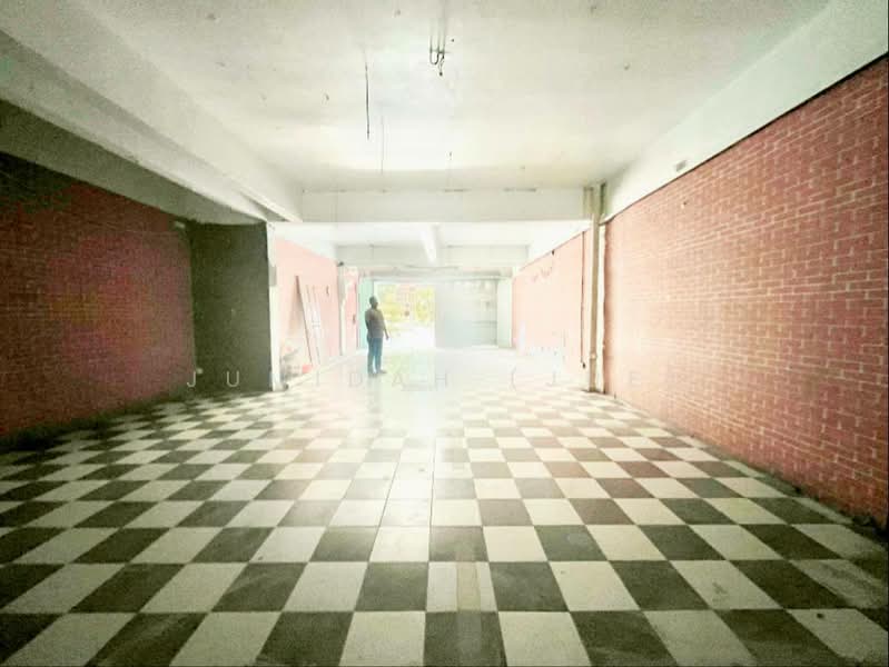 Kedai untuk Disewa di Seksyen 7 (Shah Alam) - JUMIDAH (JUE) - Interior - PropertyGuru.com.my