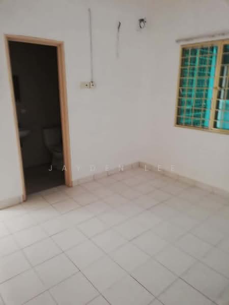 Apartment for Sale at D' Cahaya Apartment - Jayden Lee - Bathroom - PropertyGuru.com.my