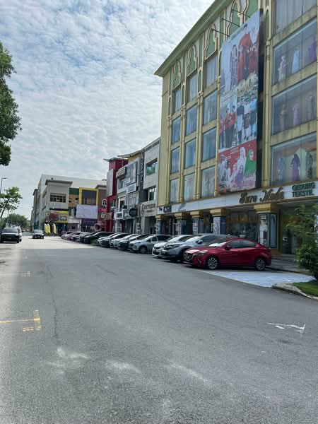Shop / Office for Rent in Seksyen 7 (Shah Alam) - Chester Hoong - Exterior - PropertyGuru.com.my