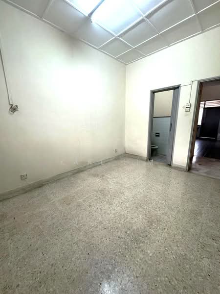 1-storey Terraced House for Sale in Bandar Baru Permas Jaya (Permas Jaya) - Karl Lim - Interior - PropertyGuru.com.my