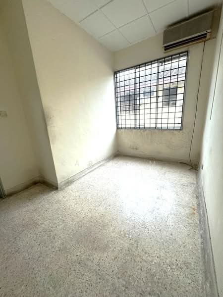 1-storey Terraced House for Sale in Bandar Baru Permas Jaya (Permas Jaya) - Karl Lim - Interior - PropertyGuru.com.my