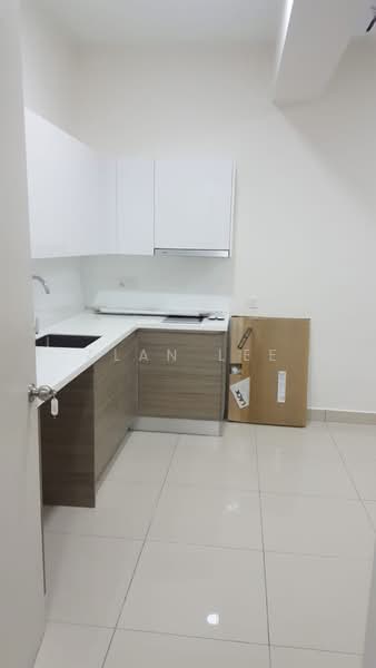 Servis Apartment untuk Dijual di 28 Boulevard - Alan Lee - Kitchen - PropertyGuru.com.my