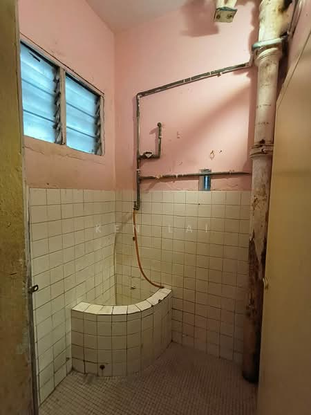 Terraced House for Sale in Jalan Ipoh (Kuala Lumpur) - Ken Lai - Bathroom - PropertyGuru.com.my