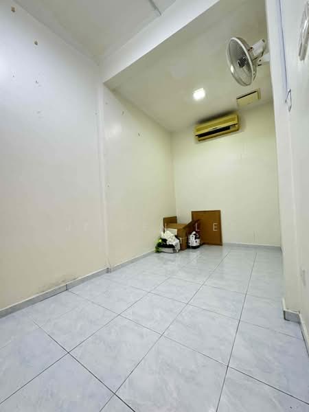Rumah Teres 2-Tingkat untuk Dijual di Taman Wawasan (Puchong) - Jayden Lee - Interior - PropertyGuru.com.my
