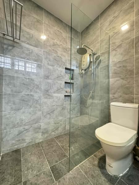 Rumah Teres 2-Tingkat untuk Dijual di Taman Wawasan (Puchong) - Jayden Lee - Bathroom - PropertyGuru.com.my