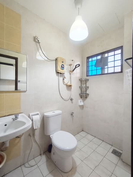 2-storey Terraced House for Sale in Denai Alam (Shah Alam) - Michelle Chong - Bathroom - PropertyGuru.com.my