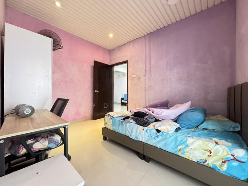 2-storey Terraced House for Sale in Taman Wawasan (Puchong) - Jayden Lee - Bedroom - PropertyGuru.com.my