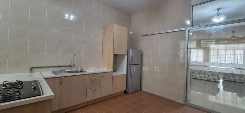 Rumah Teres 2 Tingkat untuk Dijual di TAMAN PUCHONG UTAMA (Puchong) - Tom Ting - Kitchen - PropertyGuru.com.my