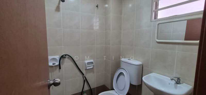 Rumah Teres 2 Tingkat untuk Dijual di TAMAN PUCHONG UTAMA (Puchong) - Tom Ting - Bathroom - PropertyGuru.com.my