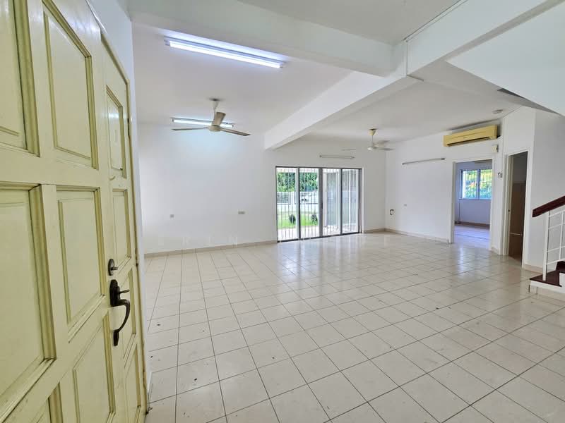 2-storey Terraced House for Rent in Seksyen 5 (Kota Damansara) - Erin Yusof - Living Room - PropertyGuru.com.my