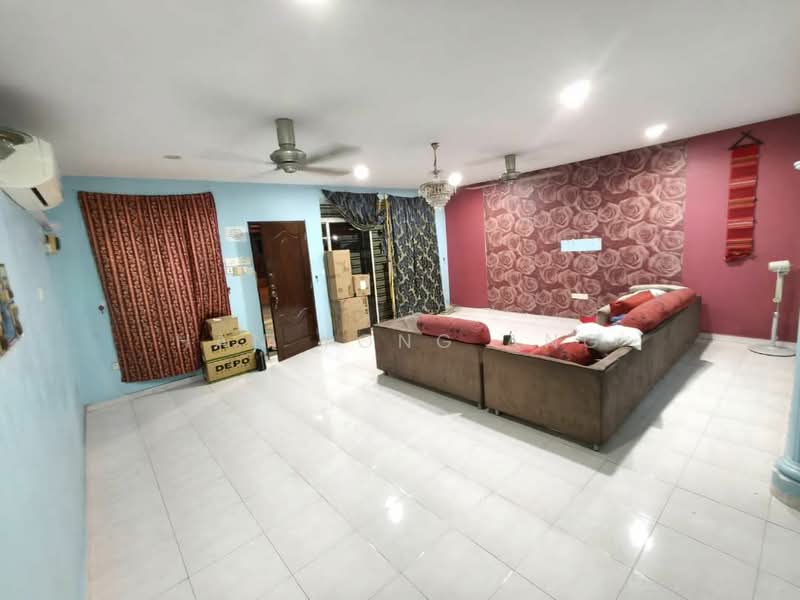 Rumah Teres 2 Tingkat untuk Dijual di Taman Pulai Utama (Skudai) - Han Yong Ang - Living Room - PropertyGuru.com.my