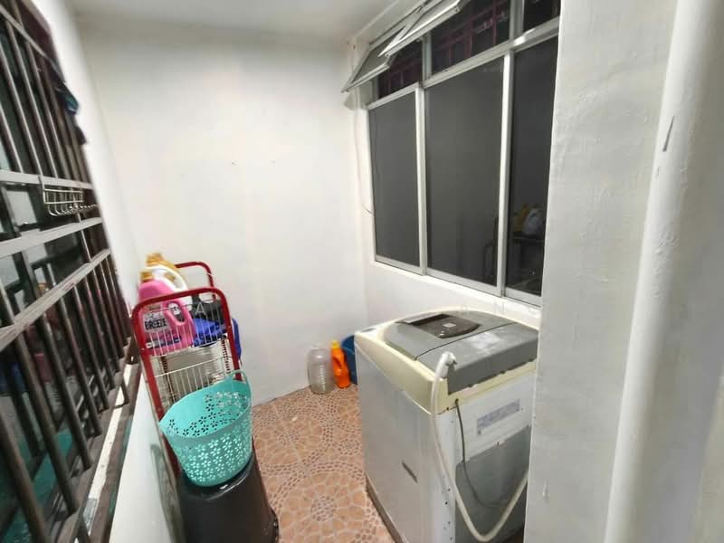 Rumah Teres 2 Tingkat untuk Dijual di Taman Pulai Utama (Skudai) - Han Yong Ang - Balcony - PropertyGuru.com.my