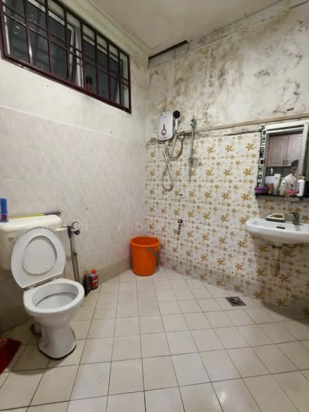 Rumah Teres 2 Tingkat untuk Dijual di Taman Pulai Utama (Skudai) - Han Yong Ang - Bathroom - PropertyGuru.com.my