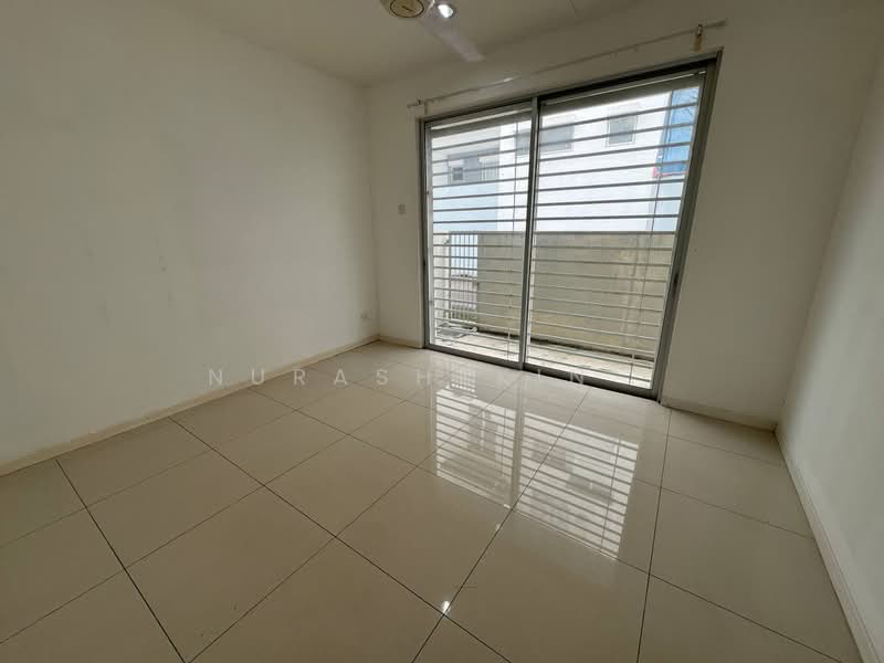 2-storey Terraced House for Sale in Kajang (Selangor) - Nurashekin . - Balcony - PropertyGuru.com.my