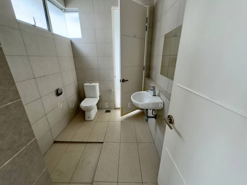 2-storey Terraced House for Sale in Kajang (Selangor) - Nurashekin . - Bathroom - PropertyGuru.com.my