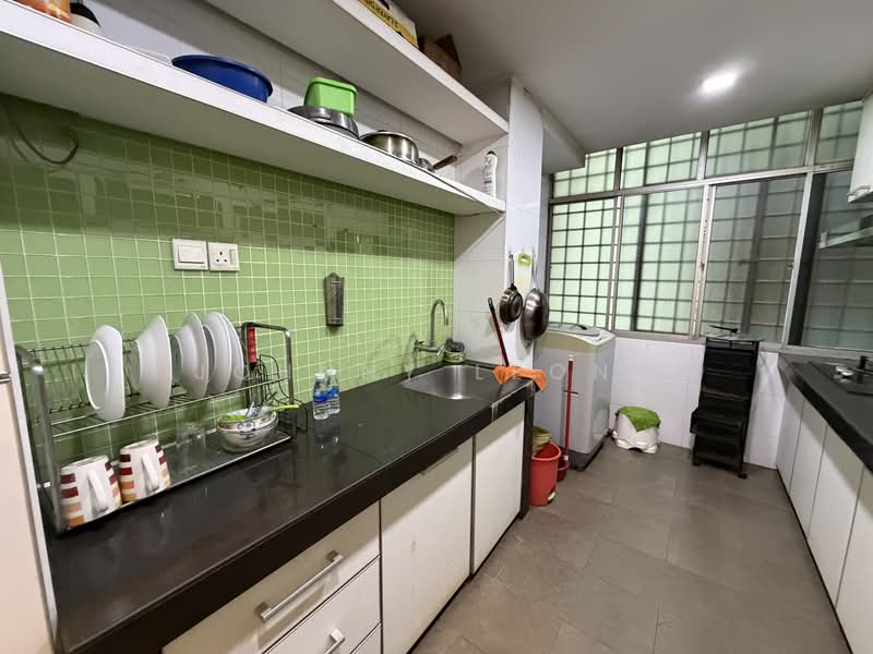 Kondominium untuk Dijual di Amadesa Resort Condominium - Johnny Leong - Kitchen - PropertyGuru.com.my