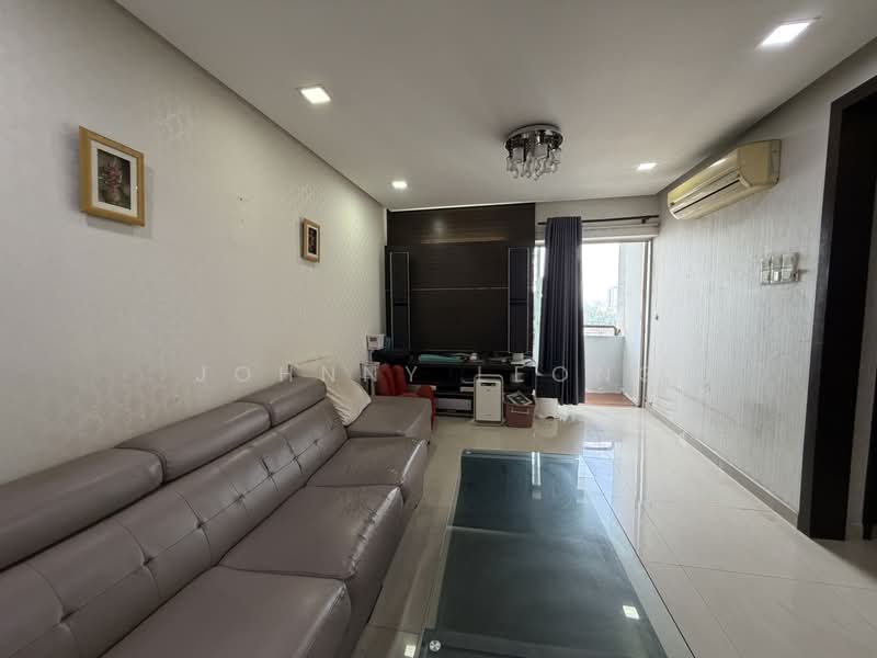 Kondominium untuk Dijual di Amadesa Resort Condominium - Johnny Leong - Living Room - PropertyGuru.com.my