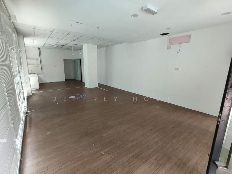 Kedai untuk Disewa di Taman United (Jalan Klang Lama (Old Klang Road)) - Jeffrey Hoon - Interior - PropertyGuru.com.my