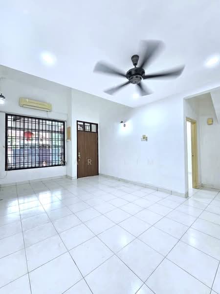1.5-storey Terraced House for Sale in Taman Impian Emas (Skudai) - Karl Lim - Living Room - PropertyGuru.com.my