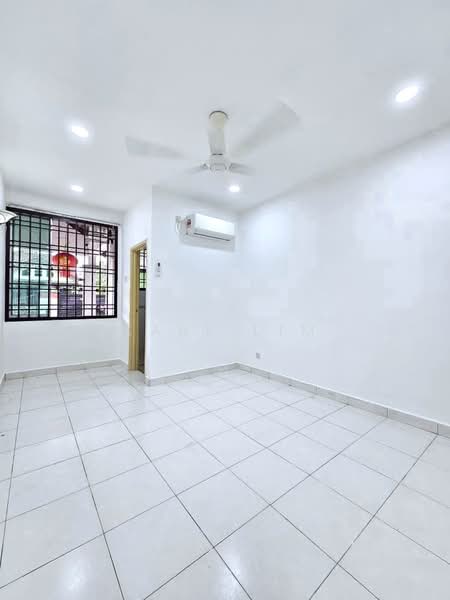 1.5-storey Terraced House for Sale in Taman Impian Emas (Skudai) - Karl Lim - Interior - PropertyGuru.com.my