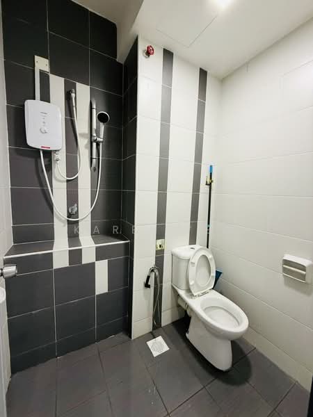 Service Residence for Sale at D'Ambience Residences (Pangsapuri Ikatan Flora) - Karen Yeo - PropertyGuru.com.my