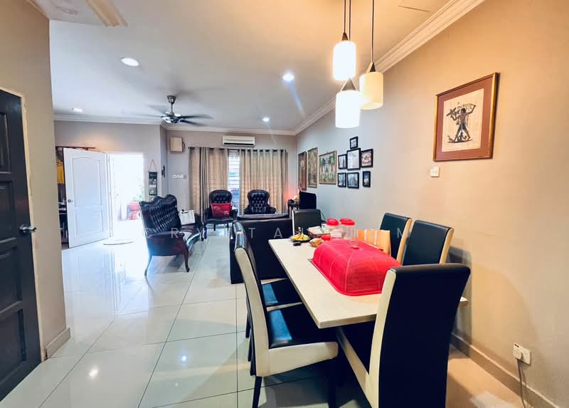 Rumah Teres 2 Tingkat untuk Dijual di Sungai Buloh (Selangor) - Crystal Lum - Living Room - PropertyGuru.com.my