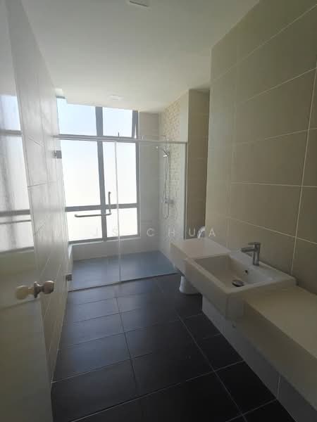 Condominium for Rent at Brezza Hill - JS CHUA - Bathroom - PropertyGuru.com.my