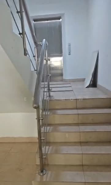 Kedai / Pejabat untuk Disewa di Bandar Puteri Puchong (Puchong) - Eric How - Corridor - PropertyGuru.com.my
