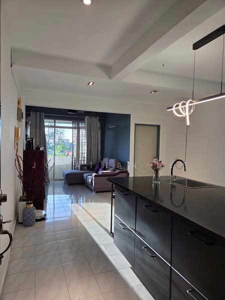 Pangsapuri untuk Dijual di Sinar Bukit Dumbar - Jonathan Lee - Living Room - PropertyGuru.com.my