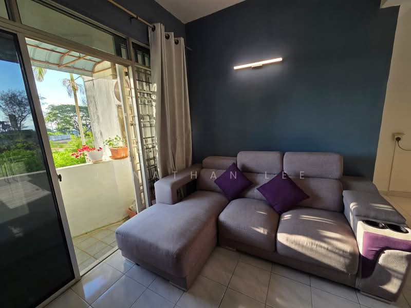 Pangsapuri untuk Dijual di Sinar Bukit Dumbar - Jonathan Lee - Living Room - PropertyGuru.com.my