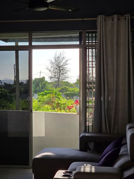 Pangsapuri untuk Dijual di Sinar Bukit Dumbar - Jonathan Lee - Living Room - PropertyGuru.com.my