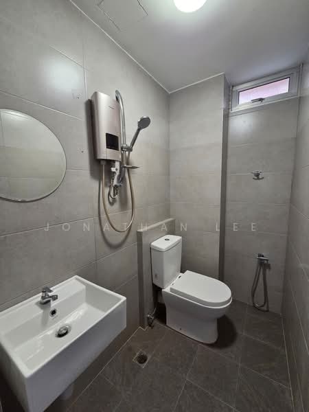 Pangsapuri untuk Dijual di Sinar Bukit Dumbar - Jonathan Lee - Bathroom - PropertyGuru.com.my