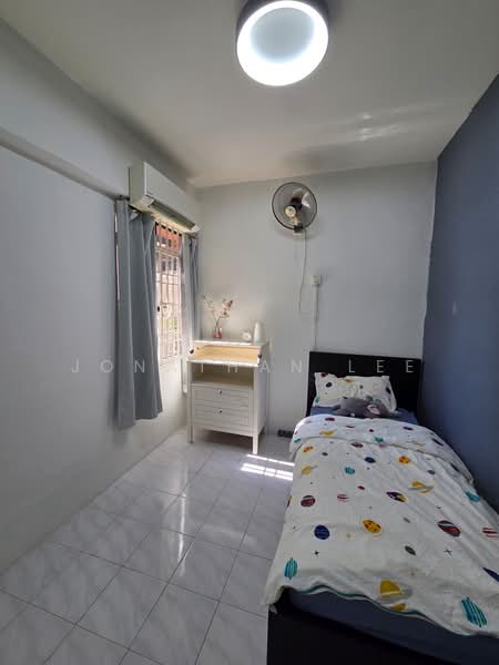 Pangsapuri untuk Dijual di Sinar Bukit Dumbar - Jonathan Lee - Bedroom - PropertyGuru.com.my