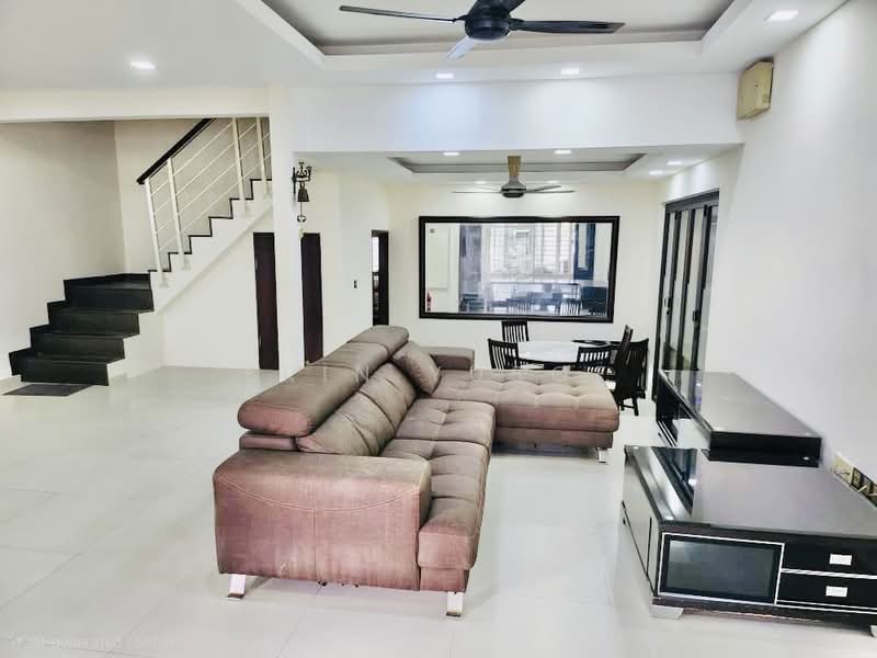 2-storey Terraced House for Rent in SS2 (Petaling Jaya) - Erin Yusof - Living Room - PropertyGuru.com.my