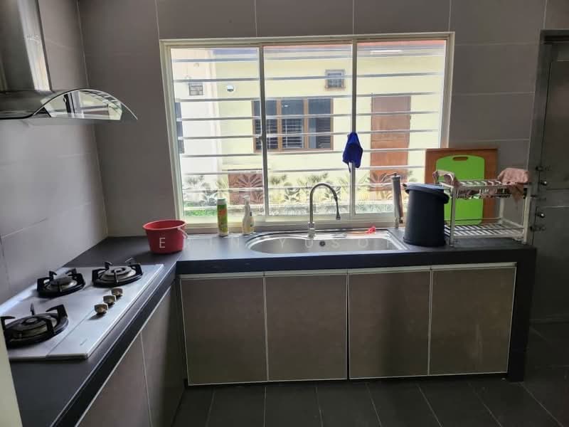 2-storey Terraced House for Rent in SS2 (Petaling Jaya) - Erin Yusof - Kitchen - PropertyGuru.com.my