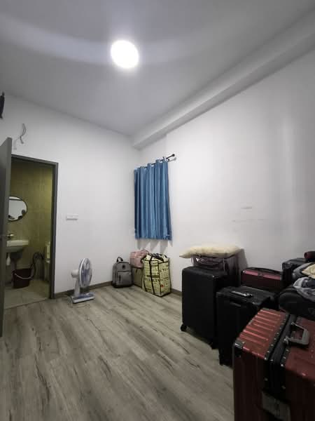 Kondominium untuk Dijual di The Herz - Nic Low - Bedroom - PropertyGuru.com.my