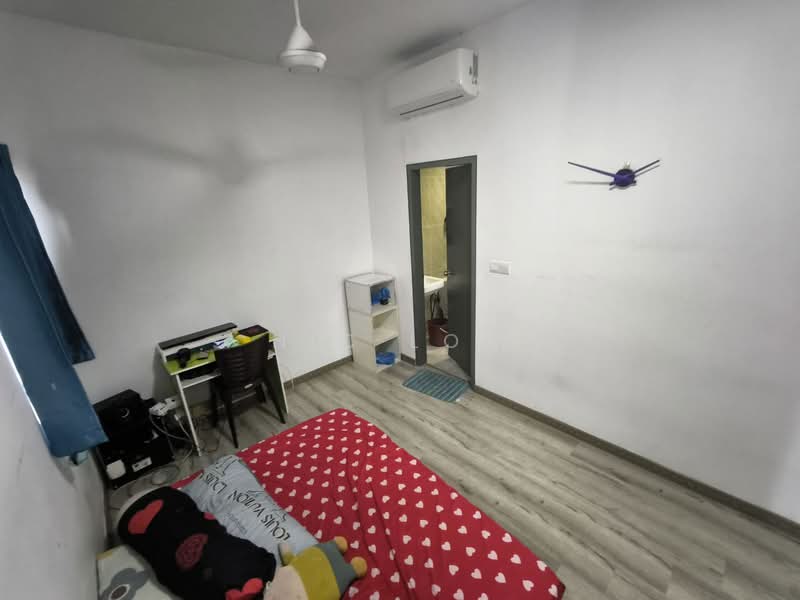 Kondominium untuk Dijual di The Herz - Nic Low - Bedroom - PropertyGuru.com.my