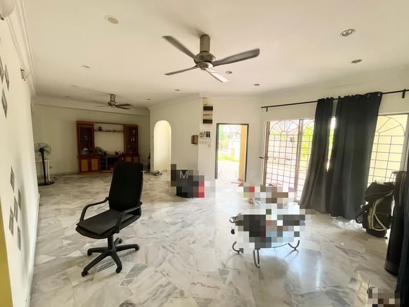 Bungalow for Sale in Bandar Country Homes (Rawang) - Tom Yip - Living Room - PropertyGuru.com.my